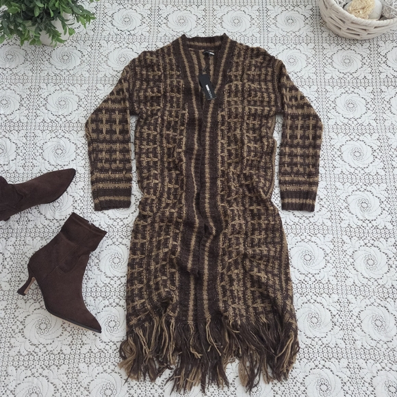 Fashion Nova Sweaters - Fashion Nova Paint The Skies Patterned Fringe Cardigan Size L